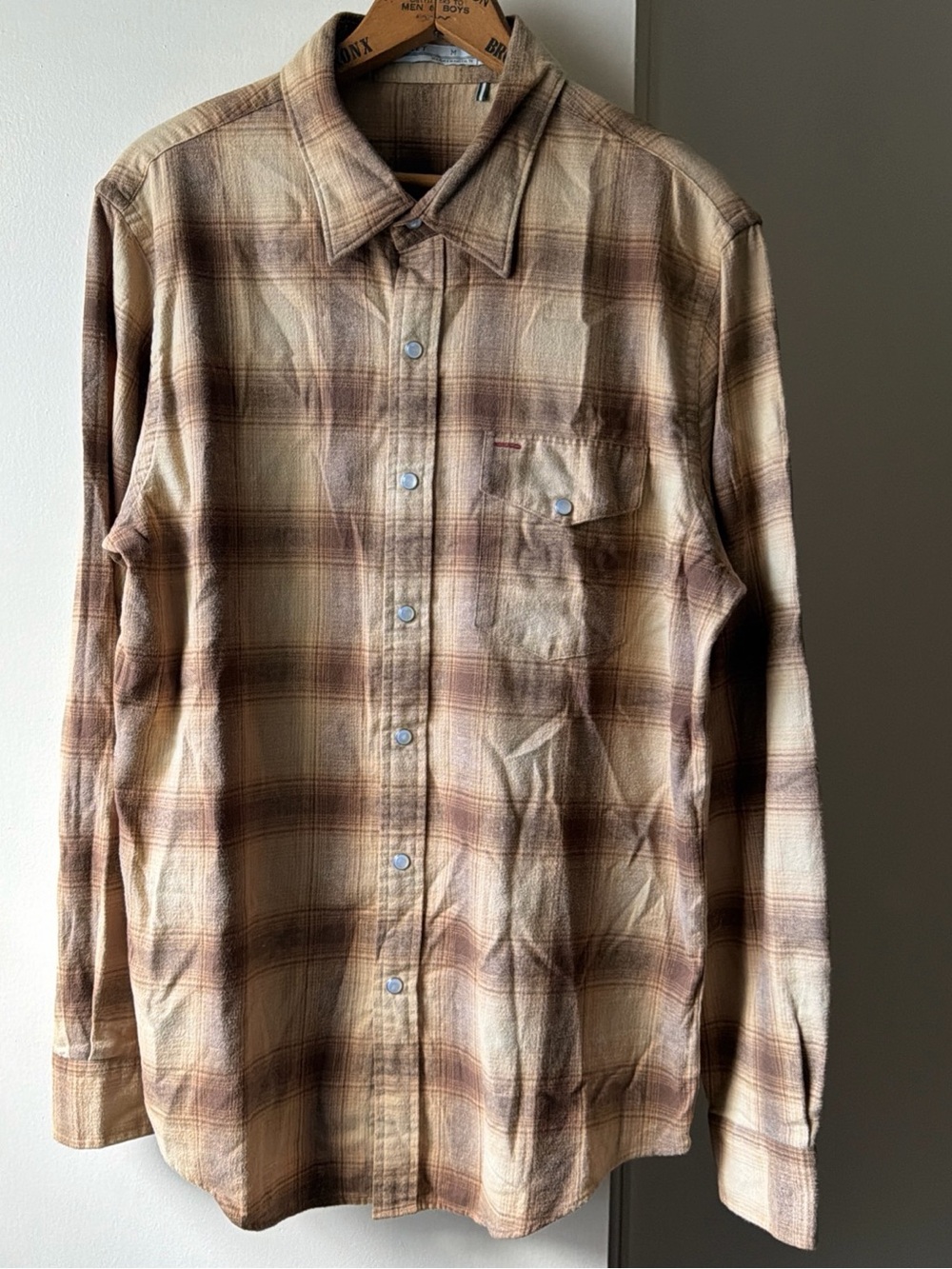 Criquet Pearl Snap Long Sleeve Shirt Men’s Medium Brown Beige Plaid Western